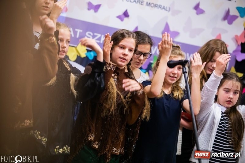 Zdjęcie w galerii na portalu naszraciborz.pl: Szkoła w Wojnowicach obchodzi 115-lecie powstania. Dziś jubilatka witała zacnych gości wiadomości z regionu