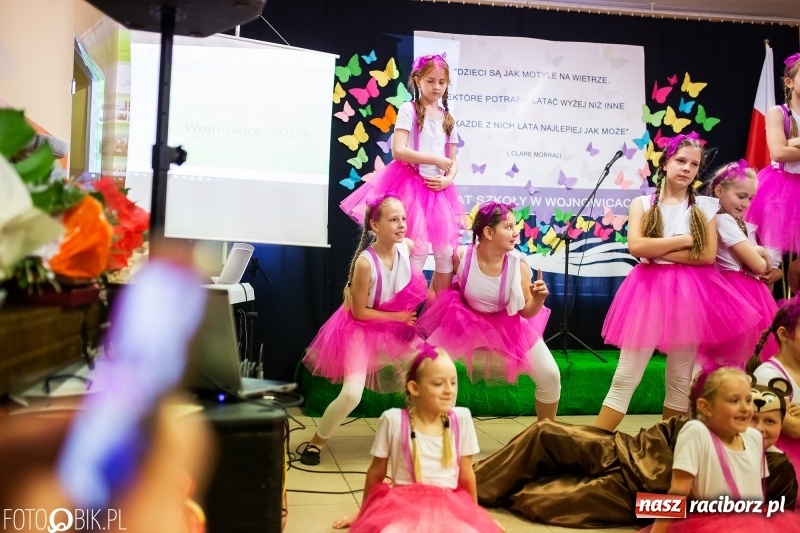 Zdjęcie w galerii na portalu naszraciborz.pl: Szkoła w Wojnowicach obchodzi 115-lecie powstania. Dziś jubilatka witała zacnych gości wiadomości z regionu