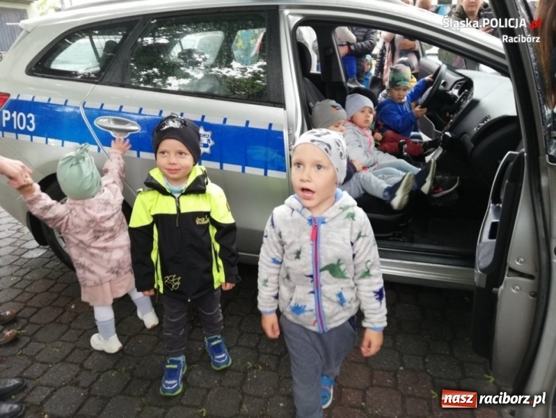 Zdjęcie w galerii na portalu naszraciborz.pl: Rowerowy turniej dla najmłodszych pod okiem dzielnicowych wiadomości z regionu