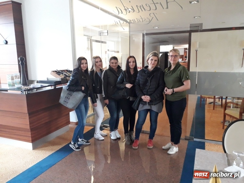 Zdjęcie w galerii na portalu naszraciborz.pl: Uczniowie CKZiU nr 1 praktykują u najlepszych  wiadomości z regionu