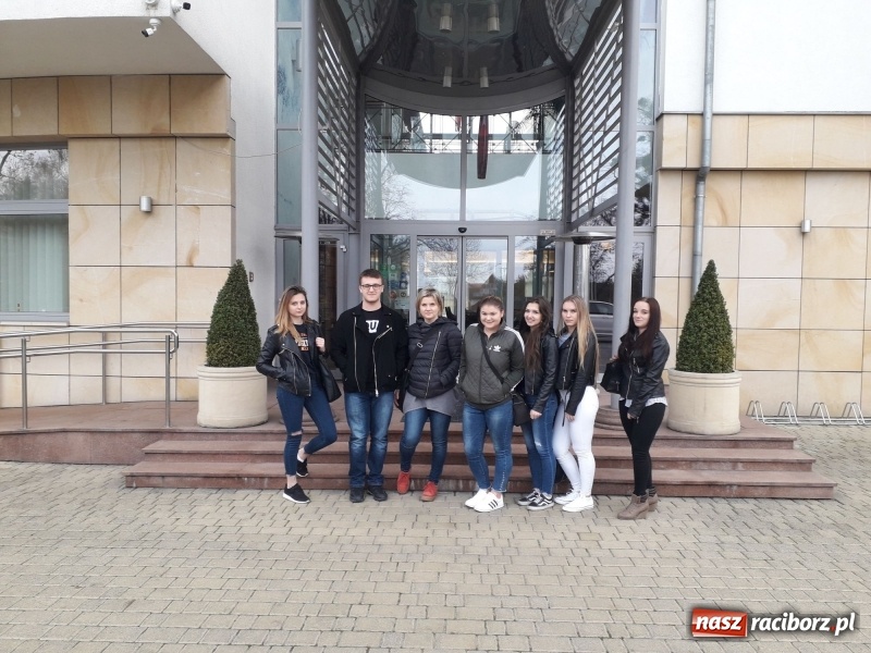 Zdjęcie w galerii na portalu naszraciborz.pl: Uczniowie CKZiU nr 1 praktykują u najlepszych  wiadomości z regionu