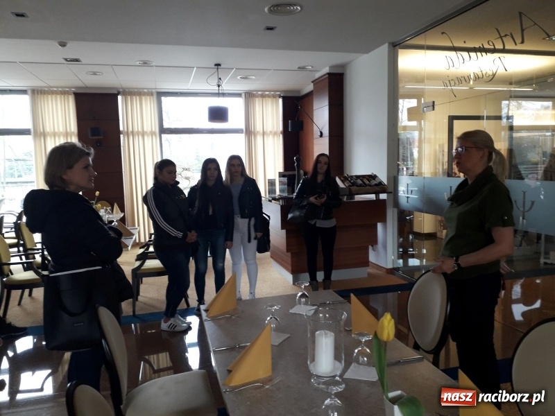 Zdjęcie w galerii na portalu naszraciborz.pl: Uczniowie CKZiU nr 1 praktykują u najlepszych  wiadomości z regionu