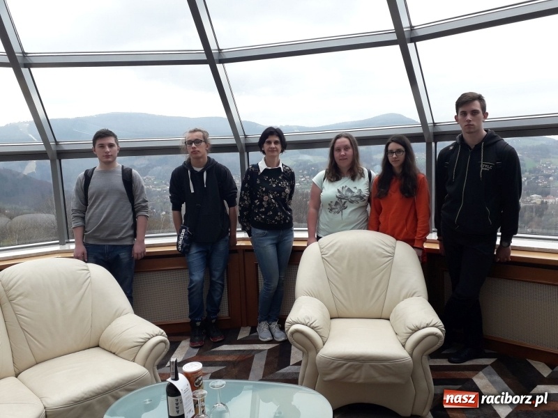 Zdjęcie w galerii na portalu naszraciborz.pl: Uczniowie CKZiU nr 1 praktykują u najlepszych  wiadomości z regionu