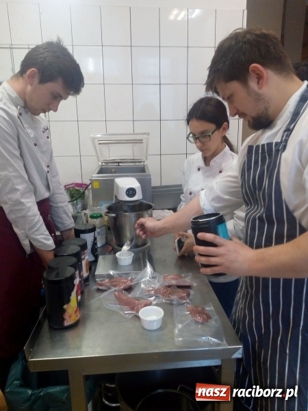 Zdjęcie w galerii na portalu naszraciborz.pl: Uczniowie CKZiU nr 1 praktykują u najlepszych  wiadomości z regionu