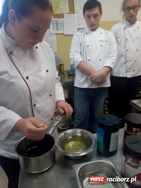 Zdjęcie w galerii na portalu naszraciborz.pl: Uczniowie CKZiU nr 1 praktykują u najlepszych  wiadomości z regionu
