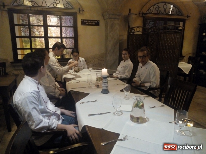 Zdjęcie w galerii na portalu naszraciborz.pl: Uczniowie CKZiU nr 1 praktykują u najlepszych  wiadomości z regionu