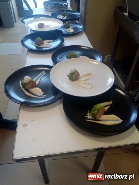 Zdjęcie w galerii na portalu naszraciborz.pl: Uczniowie CKZiU nr 1 praktykują u najlepszych  wiadomości z regionu