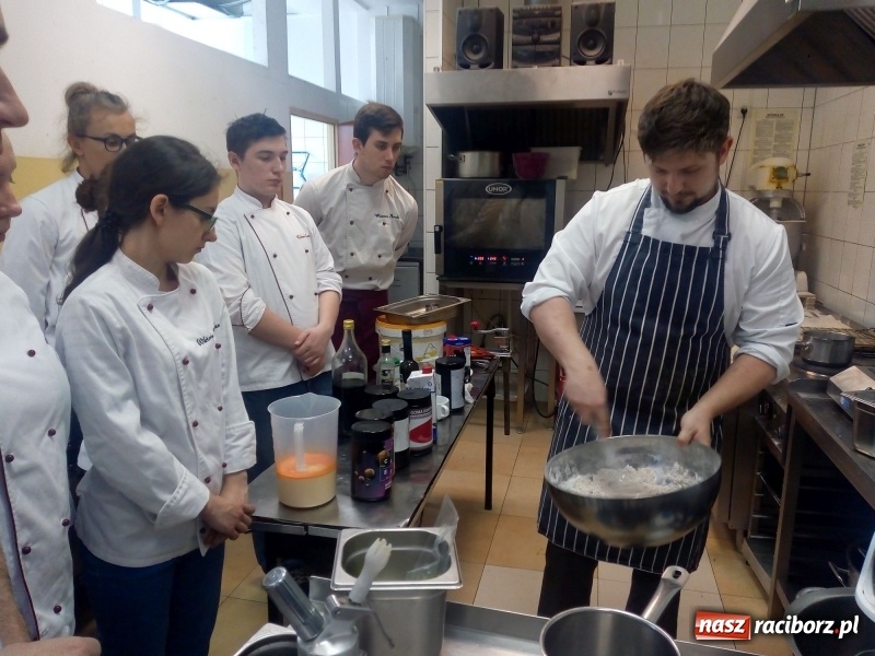 Zdjęcie w galerii na portalu naszraciborz.pl: Uczniowie CKZiU nr 1 praktykują u najlepszych  wiadomości z regionu