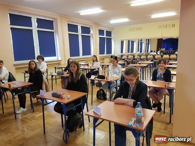 Zdjęcie w galerii na portalu naszraciborz.pl: Raciborzanie zwycięzcami wojewódzkich konkursów językowych w Szkole Podstawowej nr 18 wiadomości z regionu