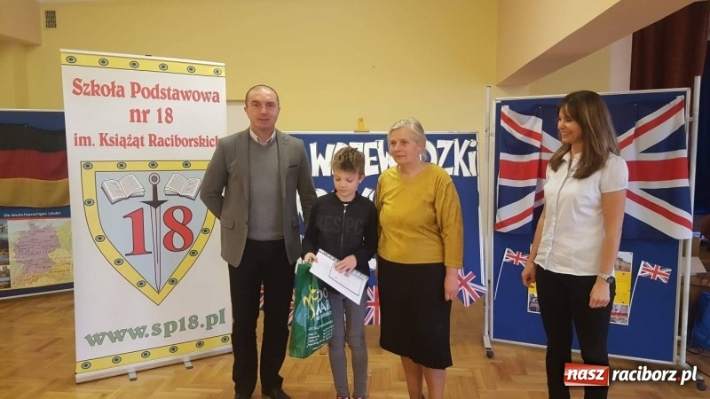 Zdjęcie w galerii na portalu naszraciborz.pl: Raciborzanie zwycięzcami wojewódzkich konkursów językowych w Szkole Podstawowej nr 18 wiadomości z regionu