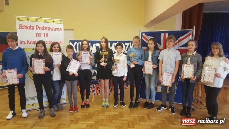 Zdjęcie w galerii na portalu naszraciborz.pl: Raciborzanie zwycięzcami wojewódzkich konkursów językowych w Szkole Podstawowej nr 18 wiadomości z regionu