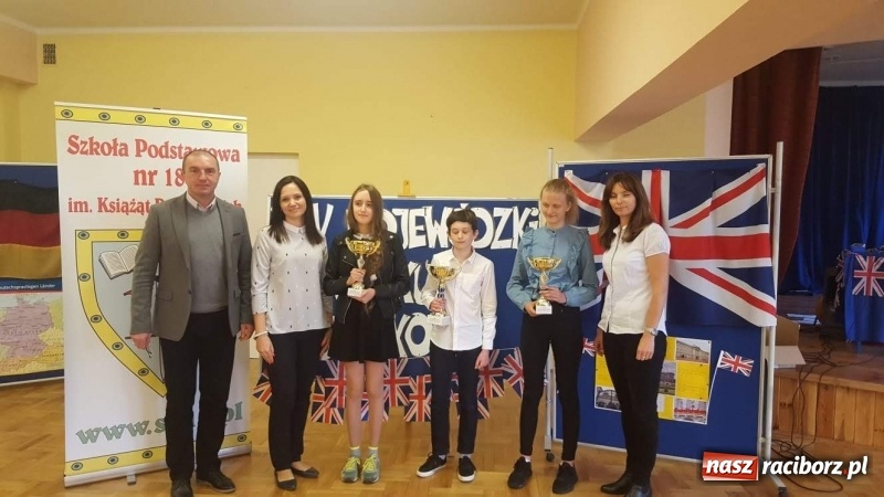 Zdjęcie w galerii na portalu naszraciborz.pl: Raciborzanie zwycięzcami wojewódzkich konkursów językowych w Szkole Podstawowej nr 18 wiadomości z regionu