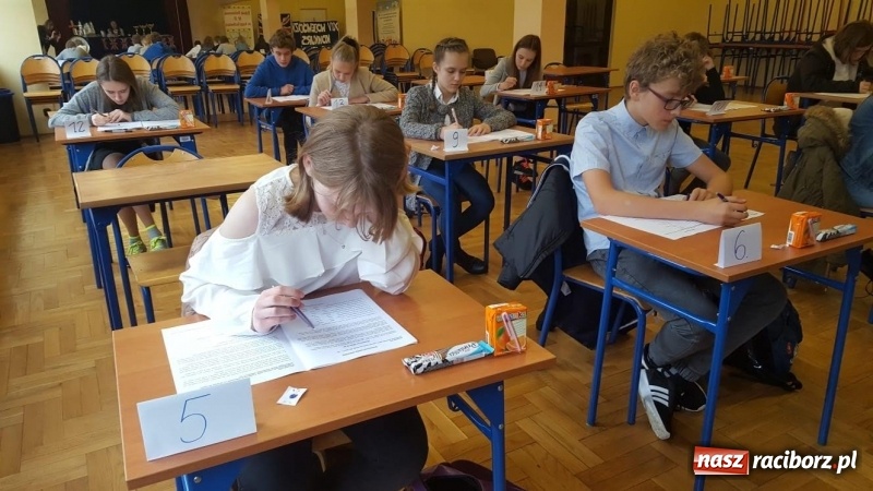 Zdjęcie w galerii na portalu naszraciborz.pl: Raciborzanie zwycięzcami wojewódzkich konkursów językowych w Szkole Podstawowej nr 18 wiadomości z regionu