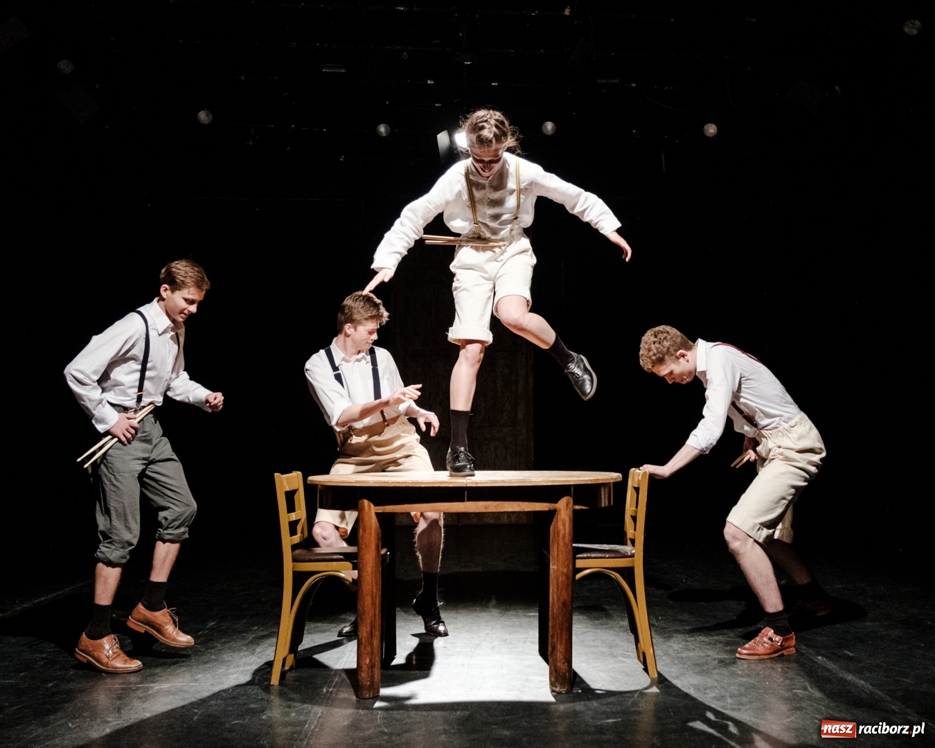 Zdjęcie w galerii na portalu naszraciborz.pl: Blaszany bębenek Tetraedru na OFF Kontrapunkcie w Szczecinie wiadomości z regionu