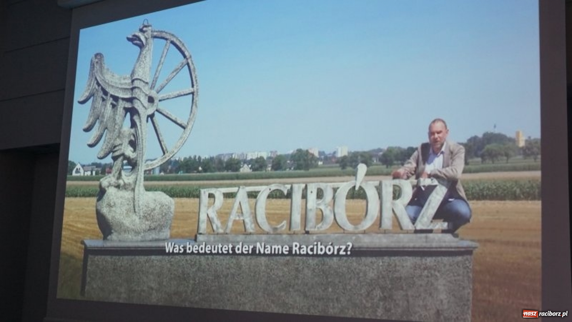 Zdjęcie w galerii na portalu naszraciborz.pl: Zwiedzanie miasta i selfie z prezydentem, czyli wizyta uczniów z Roth w Raciborzu wiadomości z regionu