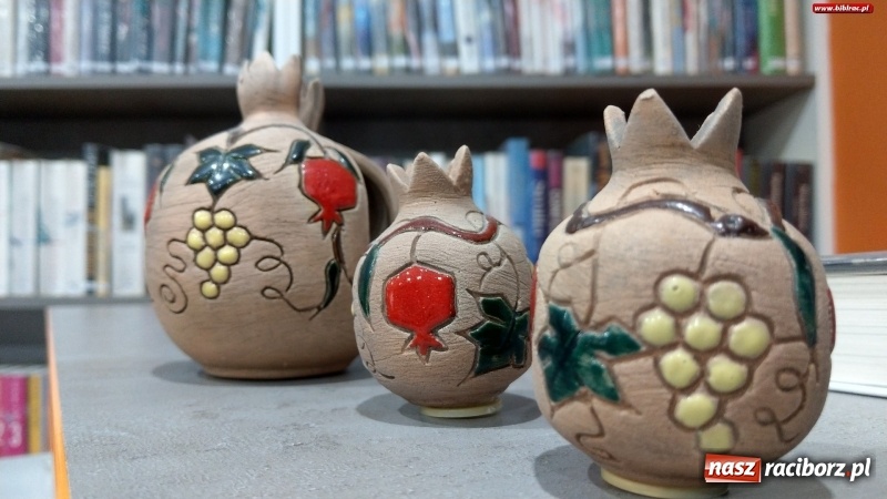 Zdjęcie w galerii na portalu naszraciborz.pl: Klub Przyjaciół Biblioteki na Ostrogu z wizytą w Armenii wiadomości z regionu