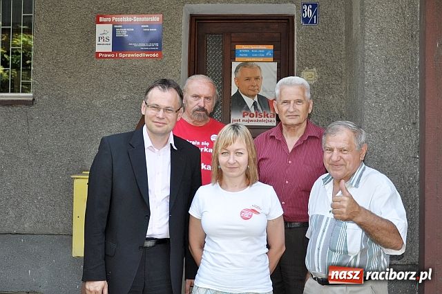 Zdjęcie w galerii na portalu naszraciborz.pl: Poseł Mularczyk agitował w Raciborzu wiadomości z regionu
