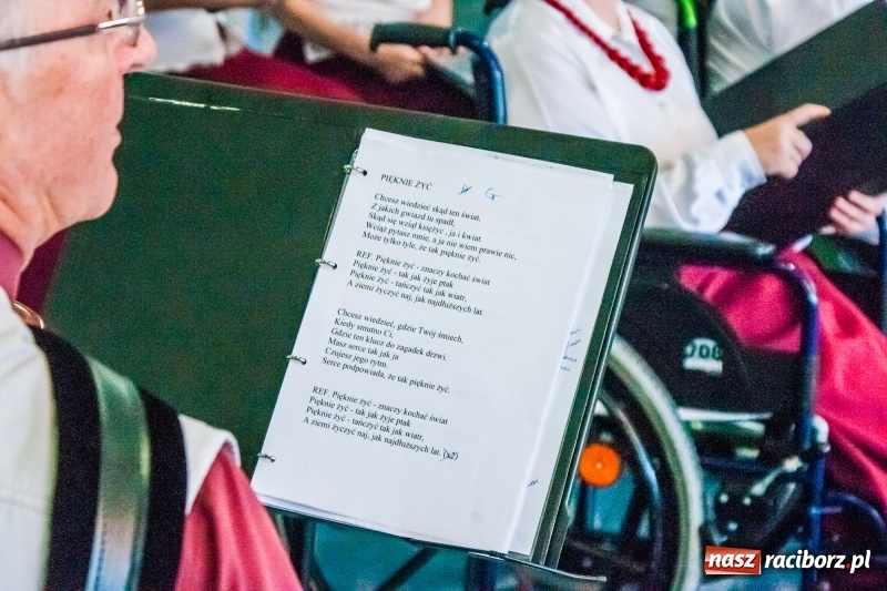 Zdjęcie w galerii na portalu naszraciborz.pl: DPS Złota Jesień zorganizował Dzień Otwarty wiadomości z regionu