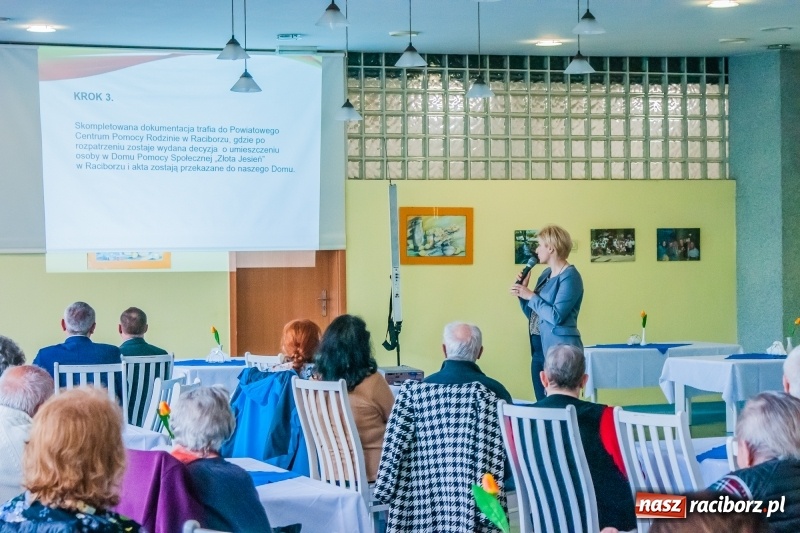 Zdjęcie w galerii na portalu naszraciborz.pl: DPS Złota Jesień zorganizował Dzień Otwarty wiadomości z regionu