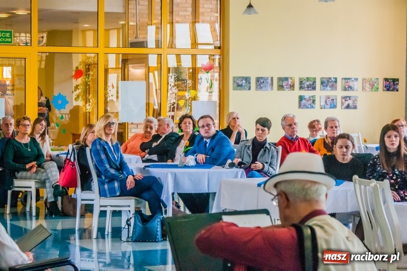 Zdjęcie w galerii na portalu naszraciborz.pl: DPS Złota Jesień zorganizował Dzień Otwarty wiadomości z regionu