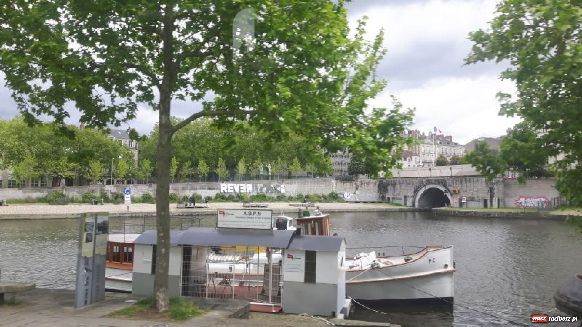 Zdjęcie w galerii na portalu naszraciborz.pl: Uczniowie Mechanika na praktykach zawodowych we Francji wiadomości z regionu