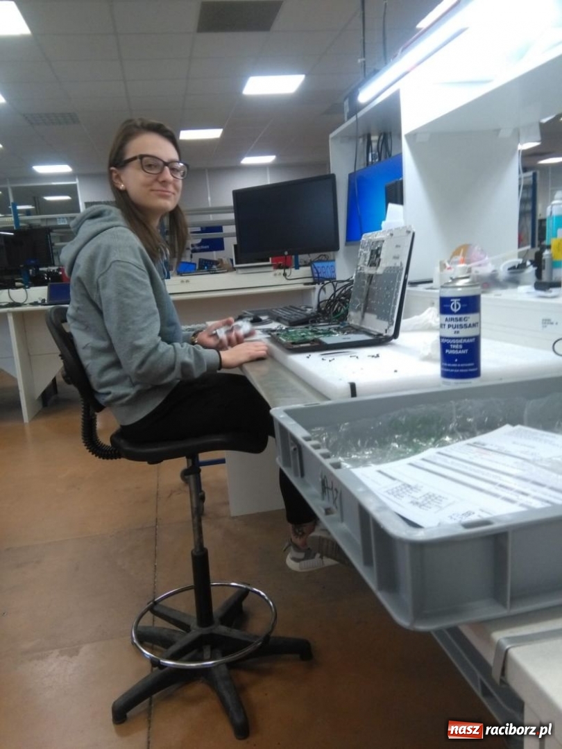 Zdjęcie w galerii na portalu naszraciborz.pl: Uczniowie Mechanika na praktykach zawodowych we Francji wiadomości z regionu