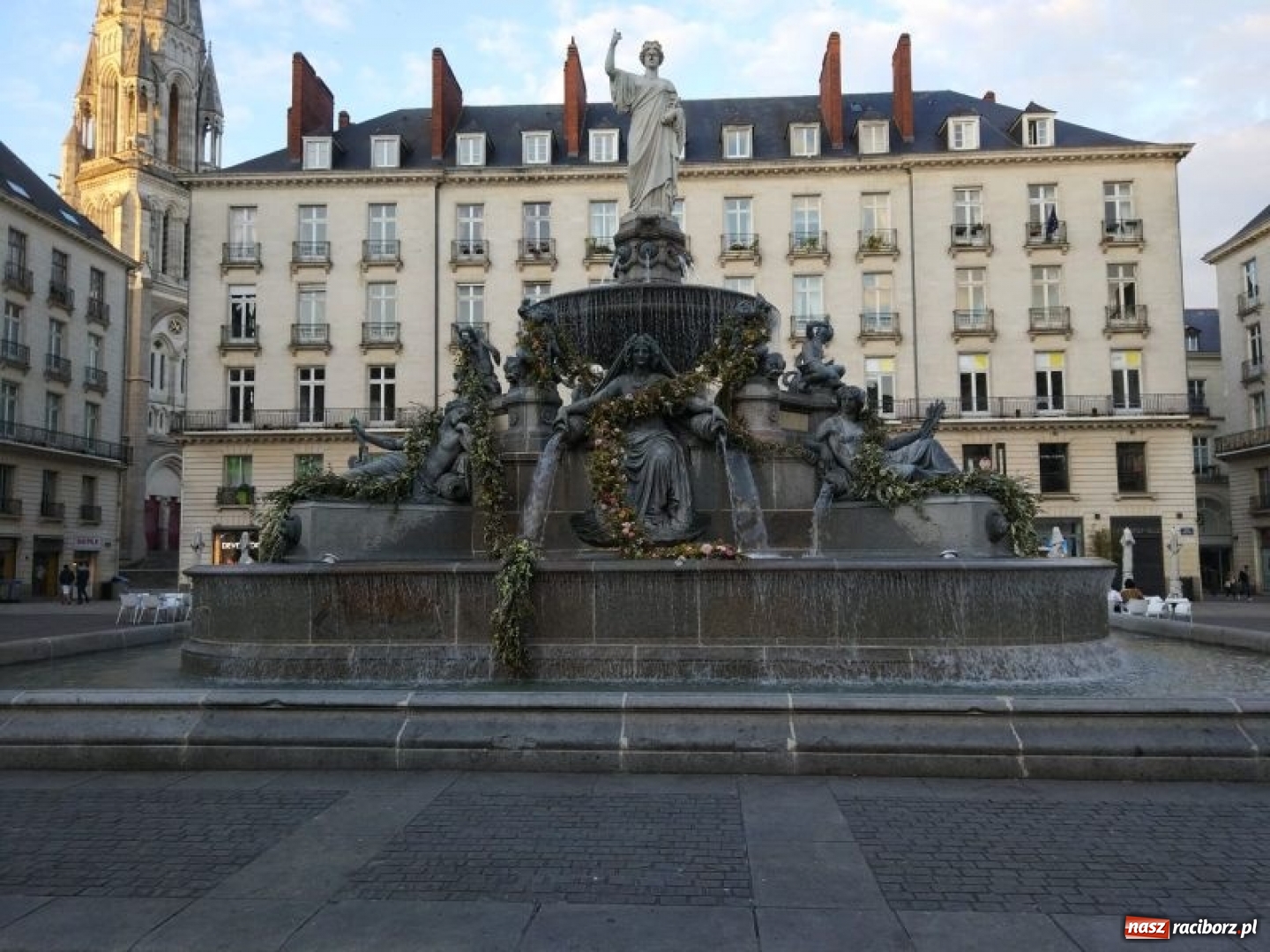 Zdjęcie w galerii na portalu naszraciborz.pl: Uczniowie Mechanika na praktykach zawodowych we Francji wiadomości z regionu