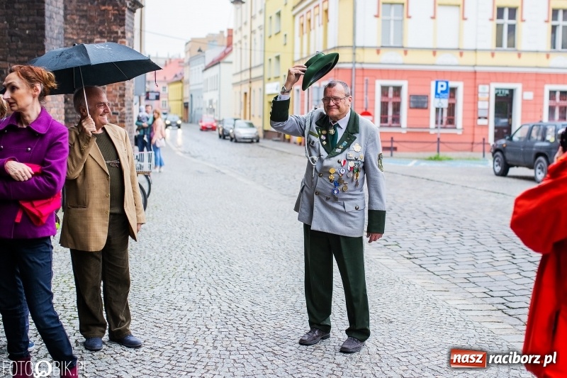Zdjęcie w galerii na portalu naszraciborz.pl: Noc w raciborskim Muzeum ze starą fotografią wiadomości z regionu