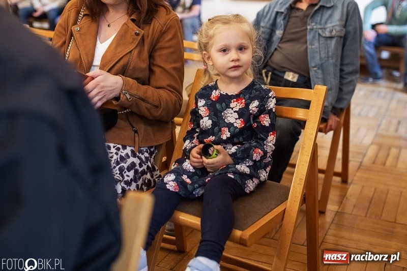 Zdjęcie w galerii na portalu naszraciborz.pl: Noc w raciborskim Muzeum ze starą fotografią wiadomości z regionu