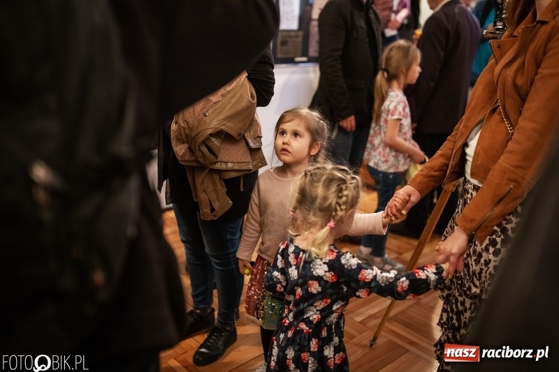 Zdjęcie w galerii na portalu naszraciborz.pl: Noc w raciborskim Muzeum ze starą fotografią wiadomości z regionu