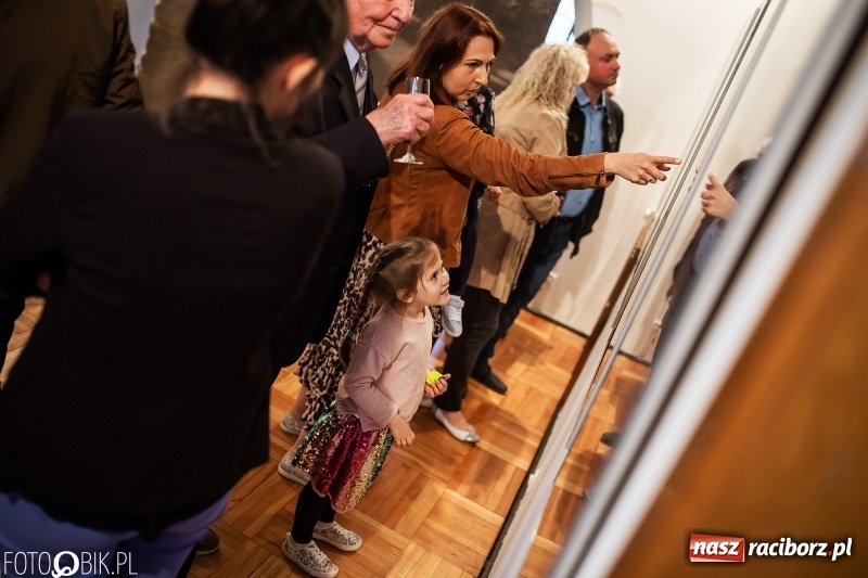 Zdjęcie w galerii na portalu naszraciborz.pl: Noc w raciborskim Muzeum ze starą fotografią wiadomości z regionu
