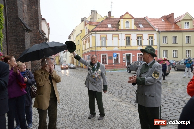 Zdjęcie w galerii na portalu naszraciborz.pl: Noc w raciborskim Muzeum ze starą fotografią wiadomości z regionu