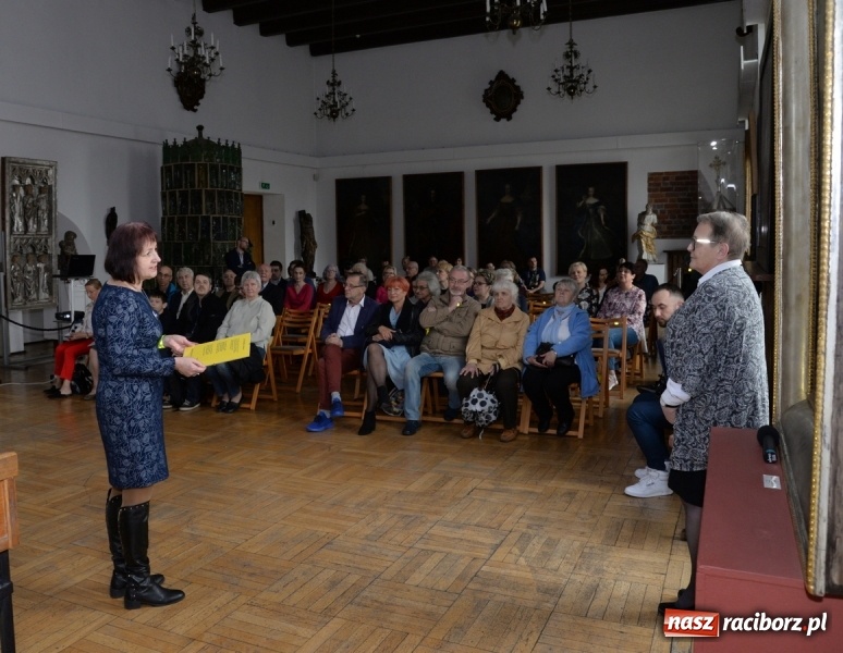 Zdjęcie w galerii na portalu naszraciborz.pl: Noc w raciborskim Muzeum ze starą fotografią wiadomości z regionu