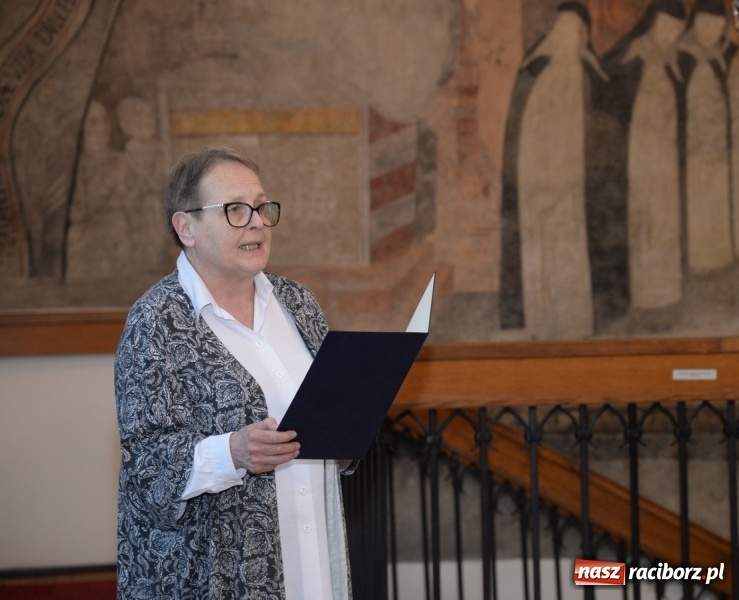 Zdjęcie w galerii na portalu naszraciborz.pl: Noc w raciborskim Muzeum ze starą fotografią wiadomości z regionu