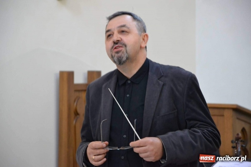 Zdjęcie w galerii na portalu naszraciborz.pl: Żeńska Orkiestra Kameralna zagrała w kaplicy zamkowej  wiadomości z regionu