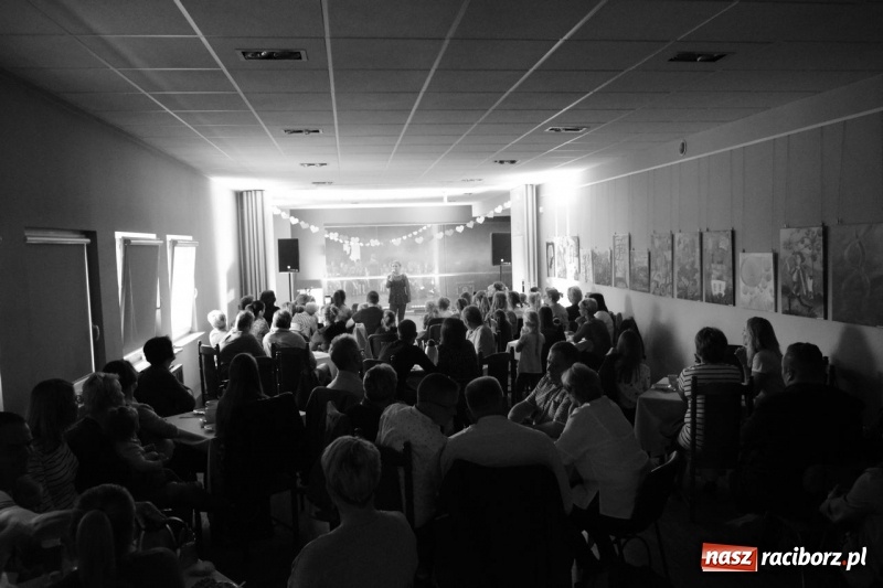 Zdjęcie w galerii na portalu naszraciborz.pl: Dla Ciebie Mamo w Kuźni Kultury  wiadomości z regionu