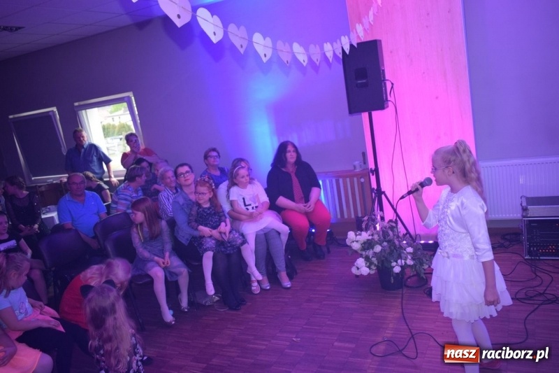 Zdjęcie w galerii na portalu naszraciborz.pl: Dla Ciebie Mamo w Kuźni Kultury  wiadomości z regionu