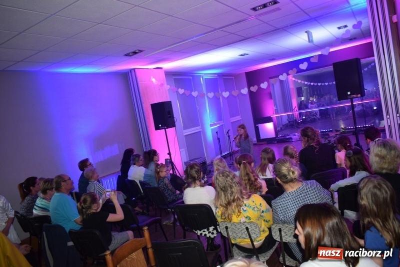 Zdjęcie w galerii na portalu naszraciborz.pl: Dla Ciebie Mamo w Kuźni Kultury  wiadomości z regionu