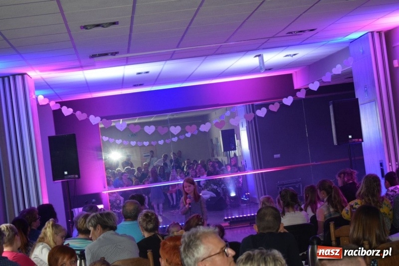 Zdjęcie w galerii na portalu naszraciborz.pl: Dla Ciebie Mamo w Kuźni Kultury  wiadomości z regionu