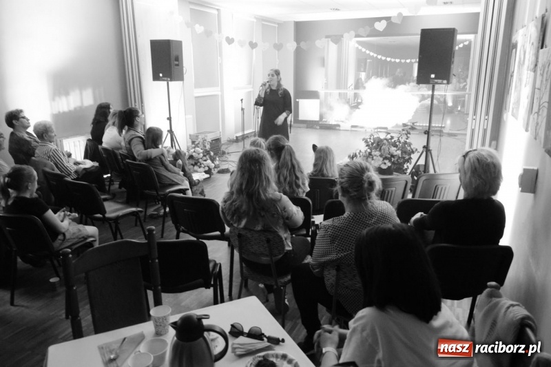 Zdjęcie w galerii na portalu naszraciborz.pl: Dla Ciebie Mamo w Kuźni Kultury  wiadomości z regionu