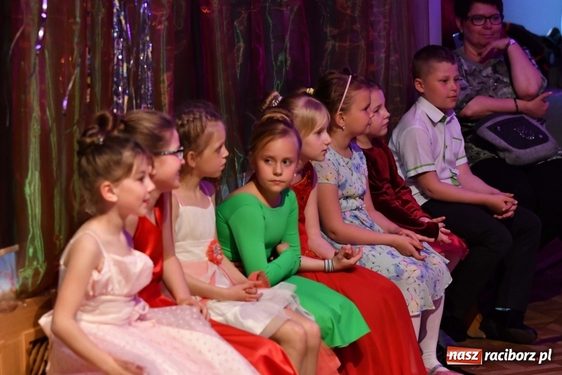 Zdjęcie w galerii na portalu naszraciborz.pl: Wiosenny taneczny pląs w MDK [FOTO] wiadomości z regionu