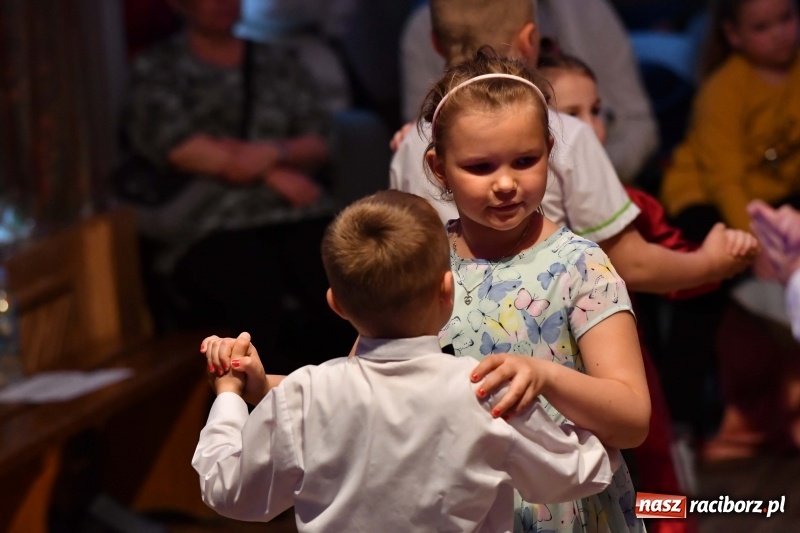 Zdjęcie w galerii na portalu naszraciborz.pl: Wiosenny taneczny pląs w MDK [FOTO] wiadomości z regionu