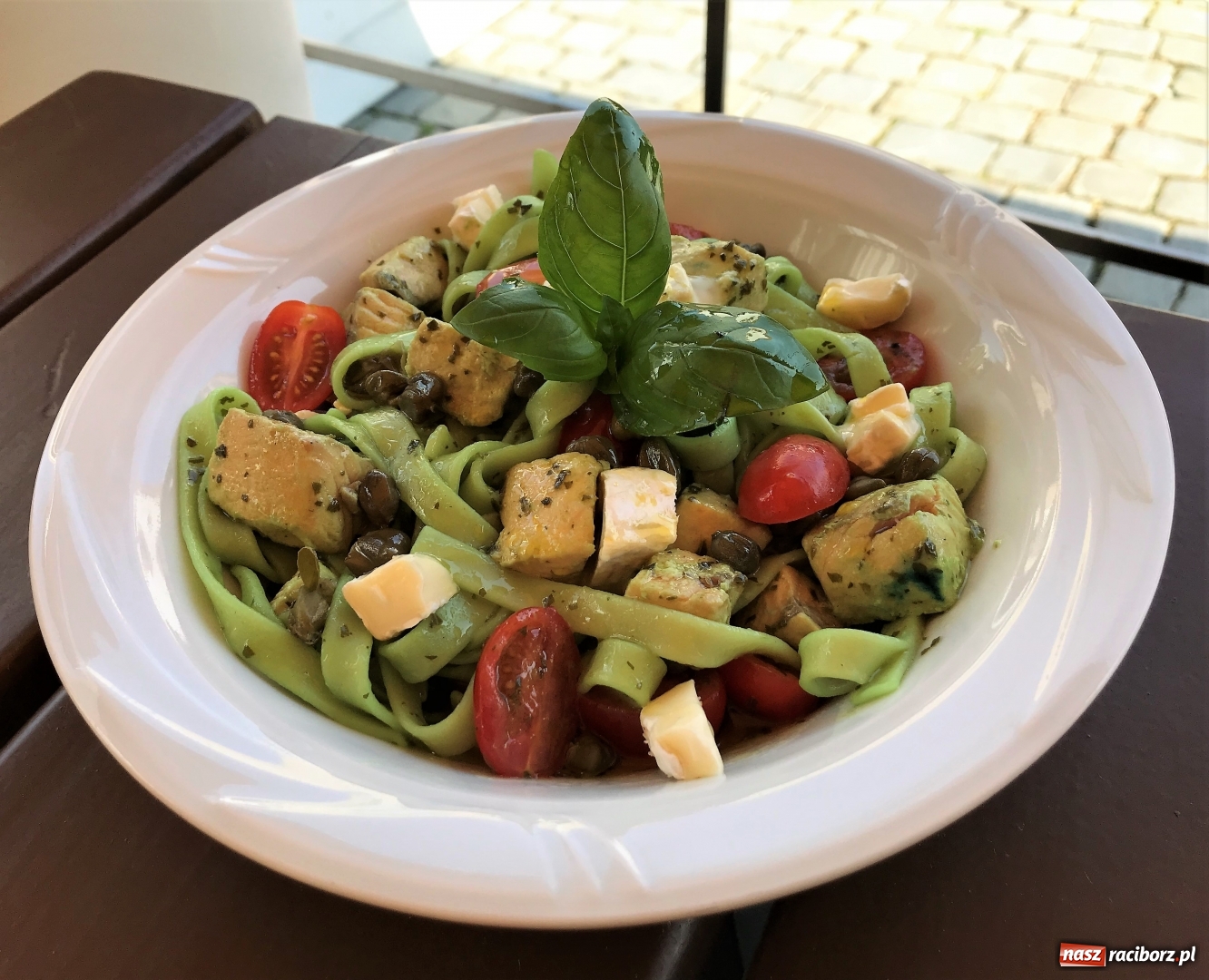 Zdjęcie w galerii na portalu naszraciborz.pl: Szpinakowe tagliatelle od Braxtonu  wiadomości z regionu