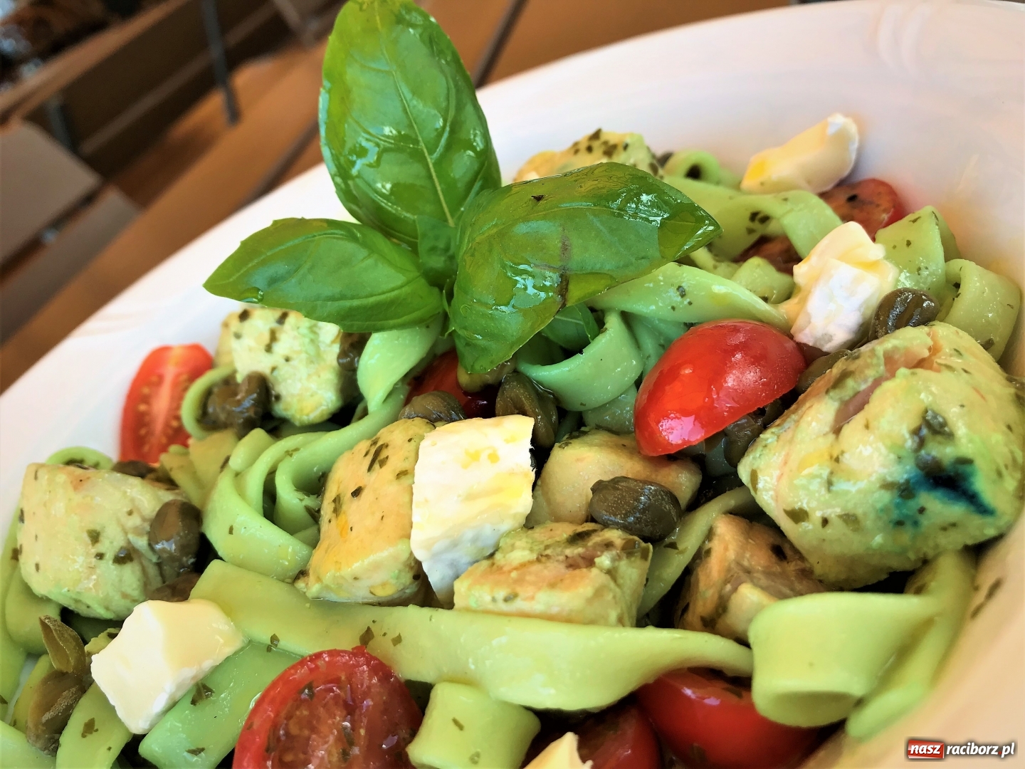 Zdjęcie w galerii na portalu naszraciborz.pl: Szpinakowe tagliatelle od Braxtonu  wiadomości z regionu