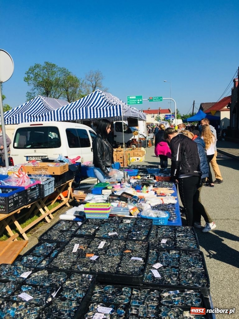 Zdjęcie w galerii na portalu naszraciborz.pl: Ruszył dwudniowy jarmark w Chałupkach  wiadomości z regionu