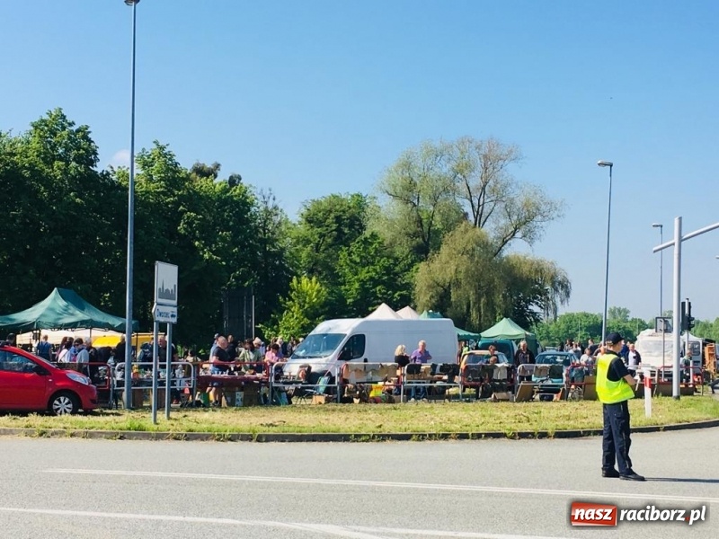 Zdjęcie w galerii na portalu naszraciborz.pl: Ruszył dwudniowy jarmark w Chałupkach  wiadomości z regionu