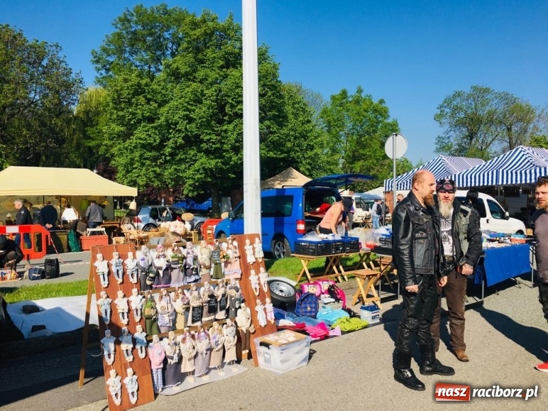 Zdjęcie w galerii na portalu naszraciborz.pl: Ruszył dwudniowy jarmark w Chałupkach  wiadomości z regionu