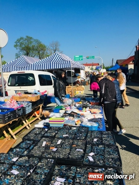 Zdjęcie w galerii na portalu naszraciborz.pl: Ruszył dwudniowy jarmark w Chałupkach  wiadomości z regionu