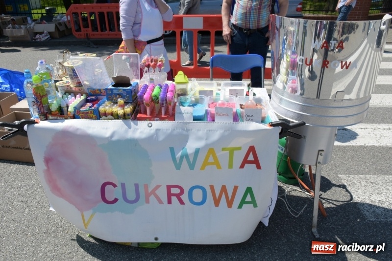 Zdjęcie w galerii na portalu naszraciborz.pl: Ruszył dwudniowy jarmark w Chałupkach  wiadomości z regionu