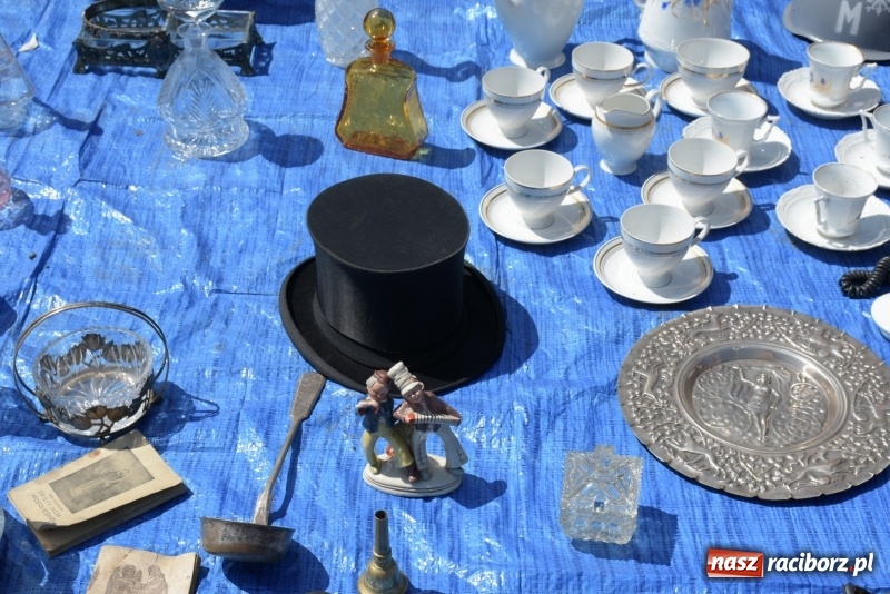 Zdjęcie w galerii na portalu naszraciborz.pl: Ruszył dwudniowy jarmark w Chałupkach  wiadomości z regionu